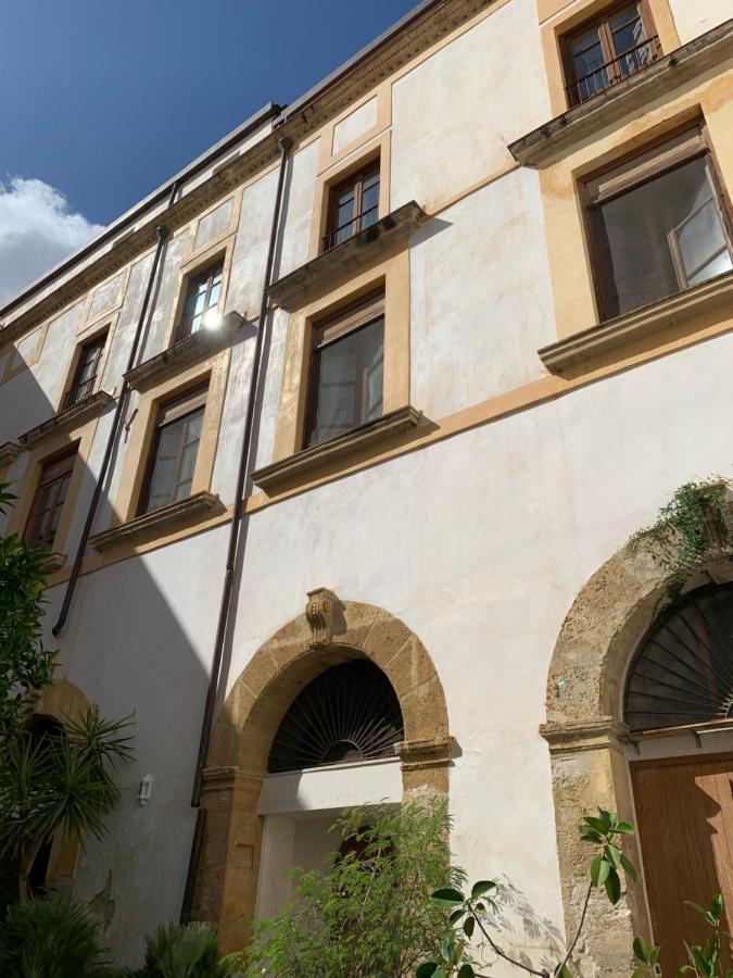 팔레르모 Palazzo Resuttana 아파트 외부 사진